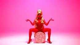 Doll&rsquo;s
Comedie humaine de les celebrities