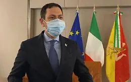 Dati Covid truccati,  tutti chiedono la testa di Razza ma Musumeci: &laquo;Giustizialisti!&raquo;