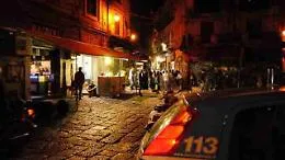 Si appropria della strada pubblica per la sua attivit&agrave;: denunciato esercente