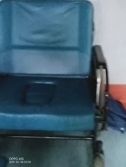 Catania: passa la notte in una sedia al pronto soccorso