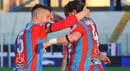 Calcio, Catania-Casertana 3-0: cos&igrave; i rossazzurri blindano il 5&deg; posto a Foggia