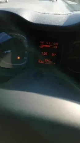 Siracusa, viale Paolo Orsi. Da almeno un mese &egrave; cos&igrave;...