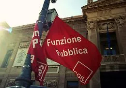Lipari, ex lavoratori Pumex passano alla Resais spa