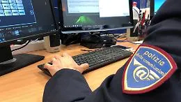 Adrano,  adesca 13enne fingendosi coetaneo su snapchat per foto e video intimi: denunciato