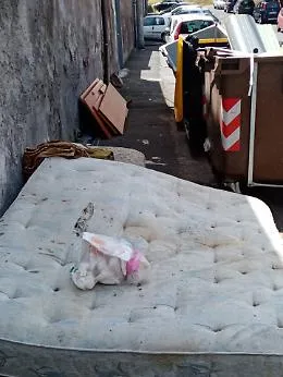 Catania: "Si pu&ograve; tollerare ancora uno scempio del genere?"