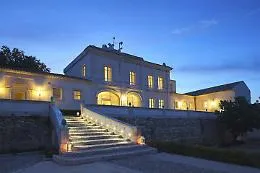 Mira Borgo di Luce I Monasteri in Sicilia: la vacanza &ldquo;bio attiva&rdquo; nella campagna siracusana tra lusso, benessere e golf