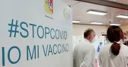 Vaccini, campagna per nonni e nipoti nel weekend in tutti gli hub di Messina