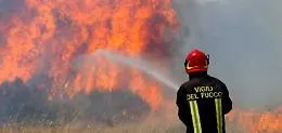 Altra notte di incendi nel Palermitano: distrutti ettari di macchia mediterranea