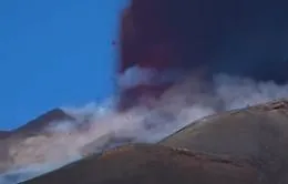 Etna, nuovo parossismo: cosa succede nel cuore pulsante del vulcano