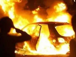 Mascalucia: brucia le auto della ex moglie, arrestato dai carabinieri