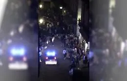 Catania, ignorato il divieto di stazionamento: folla in via Gemmellaro