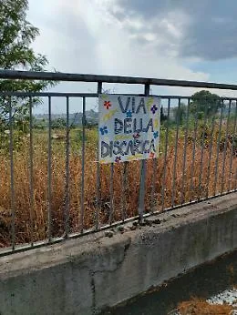 Catania: strada Sgroppillo rinominata "via della Discarica"