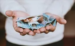 Famiglie pi&ugrave; povere con il Covid in Sicilia: dalla Regione 6 mln di fondi per 32 Comuni