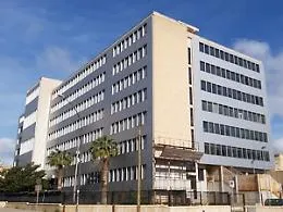 Crollano pannelli del contro-soffitto dell'aula bunker di Trapani
