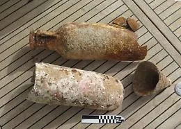 Tre anfore antiche e integre recuperate nel mare di Filicudi