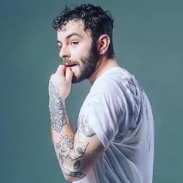 Esce il nuovo singolo di Lorenzo Fragola "Solero" con il supporto di The Kolors