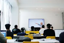 Posti di lavoro e formazione gratuita per i percettori del reddito di cittadinanza