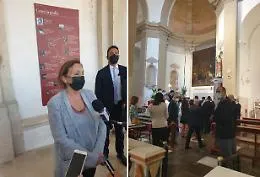 Il ministro Lamorgese incantata dal Seppellimento di Santa Lucia del Caravaggio