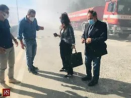 Incendio Kalat, Daniela Baglieri sul posto: &laquo;Troppi "imprevisti" nella gestione dei rifiuti&raquo;