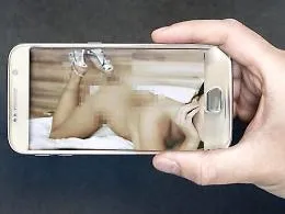 Minaccia di pubblicare in rete un video con l'ex ragazza: arrestato