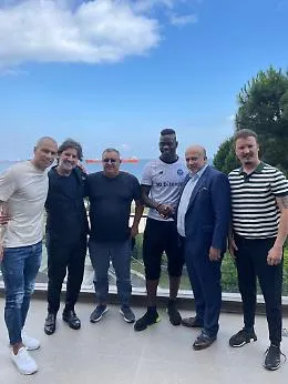 Balotelli vola in Turchia, firma per tre anni con l'Adana Demirspor