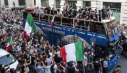 Corteo col bus scoperto degli Azzurri, il prefetto di Roma accusa: &laquo;Non era previsto, lo hanno "imposto" Bonucci e Chiellini&raquo;