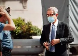 Sicilia a rischio "giallo", Musumeci: &laquo;Cambiare i parametri per i colori delle regioni&raquo;
