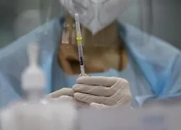 Vaccini, Catania prima citt&agrave; in Italia con hub per indigenti: risultati positivi