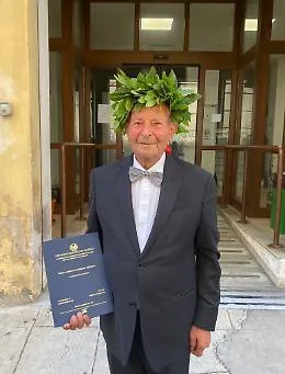Angelo Censoplano, la laurea da record a 89 anni