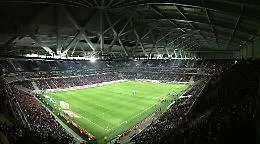 Calcio, il governo riapre gli stadi: capienza al 50% e pubblico a scacchiera