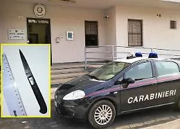 Sorpreso a svaligiare appartamento, si scaglia contro i Cc a Mascali: bloccato e arrestato, caccia al complice