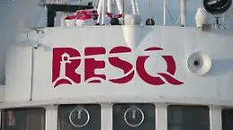 La nave ResQ salva 85 migranti: &laquo;Dedichiamo queste vite a Gino Strada&raquo;. A bordo c'&egrave; la figlia Cecilia