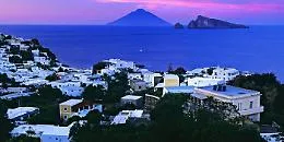 Covid, gli operatori turistici di Panarea: &laquo;Il porto &egrave; regolarmente aperto&raquo;