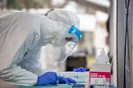 Padre e figlia morti di Covid nel giro di 48 ore: entrambi non erano vaccinati