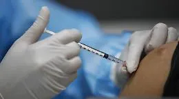 Muore dopo la prima dose del vaccino Pfizer, autopsia su un uomo di Custonaci