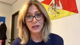 La leghista &ldquo;sicula&rdquo; Francesca Donato prima polemizza con la figlia di un morto di Covid poi chiede scusa
