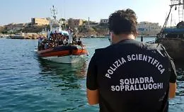 Tornano in Italia anche se respinti: 7 tunisini in arresto