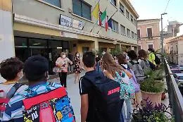 Alla Cavour di Catania la prima campanella tra tanta emozione e il debutto del green pass