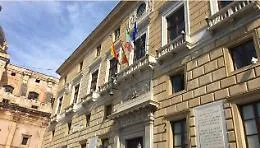 Palermo, avviato iter per il pre dissesto al Comune. I sindacati: &laquo;Non sulla nostra pelle&raquo;