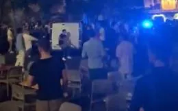 Catania, un arresto e primi indagati per la rissa in piazza Curr&ograve;: caccia agli altri partecipanti