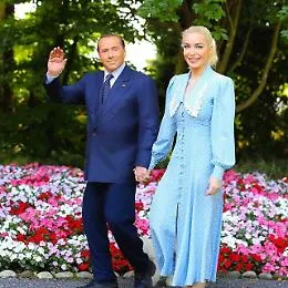 Berlusconi compie 85 anni: la dedica d'amore social della fidanzata Marta Fascina