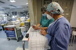 Covid: anche in Sicilia i reparti tornano a riempirsi, a Catania &ldquo;bussa&rdquo; la quarta ondata