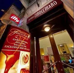 La festa dei locali storici: c'&egrave; anche la fabbrica Finocchiaro, 100 anni di cioccolata