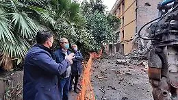 Lavori di demolizione nell'ex ospedale S. Marta: sopralluogo di Musumeci