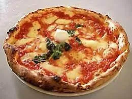 Nelle pizzerie gourmet prodotti "fasulli" e scaduti