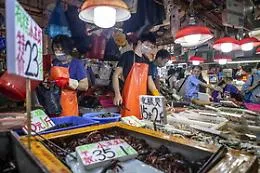 Per Science la paziente zero sarebbe una venditrice del mercato di Wuhan
