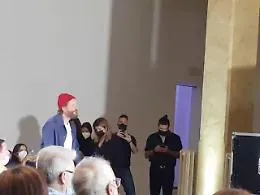 Esce &laquo;Il boom&raquo;, nuovo singolo di Jovanotti: e lui lo balla in conferenza stampa (video)