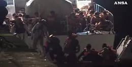 "Geo Barents", sbarcati a Messina migranti e cadaveri