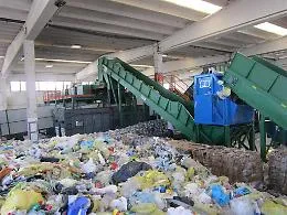 Rifiuti, a cinque mesi da rogo resta fermo in parte l'impianto di Kalat Impiant