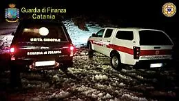 Escursionista scivola in un canalone sull'Etna: soccorso tra neve e vento forte